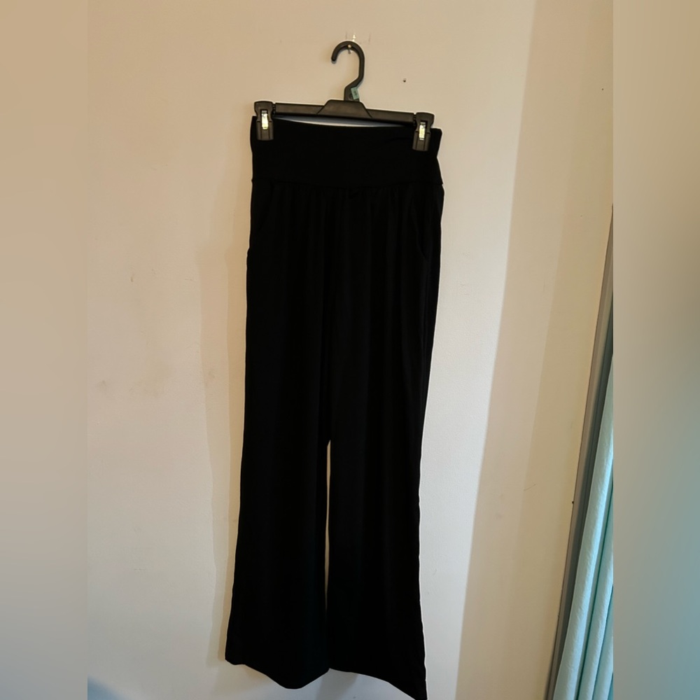 Casual wide legged pants size medium